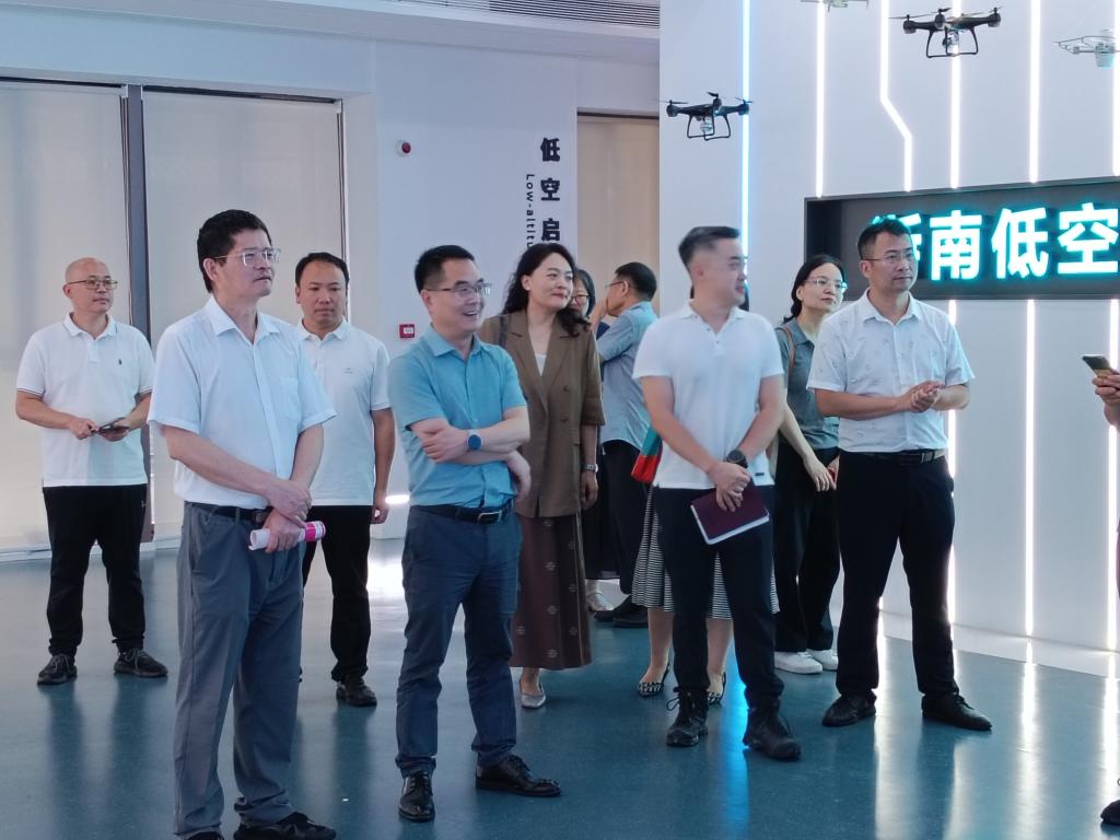 深化产教融合 赋能智慧未来 浙江工贸职业技术学院学术委员会赴中国智能谷与浙南低空飞行服务中心调研纪实